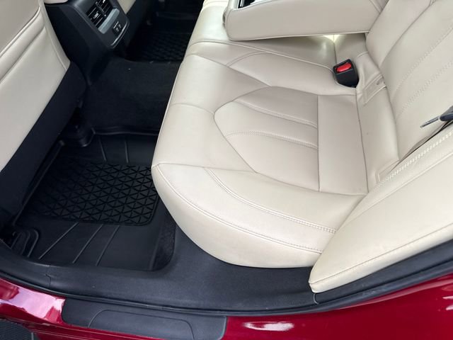 Used 2019 Toyota Avalon XLE w/ Moonroof Package image 18