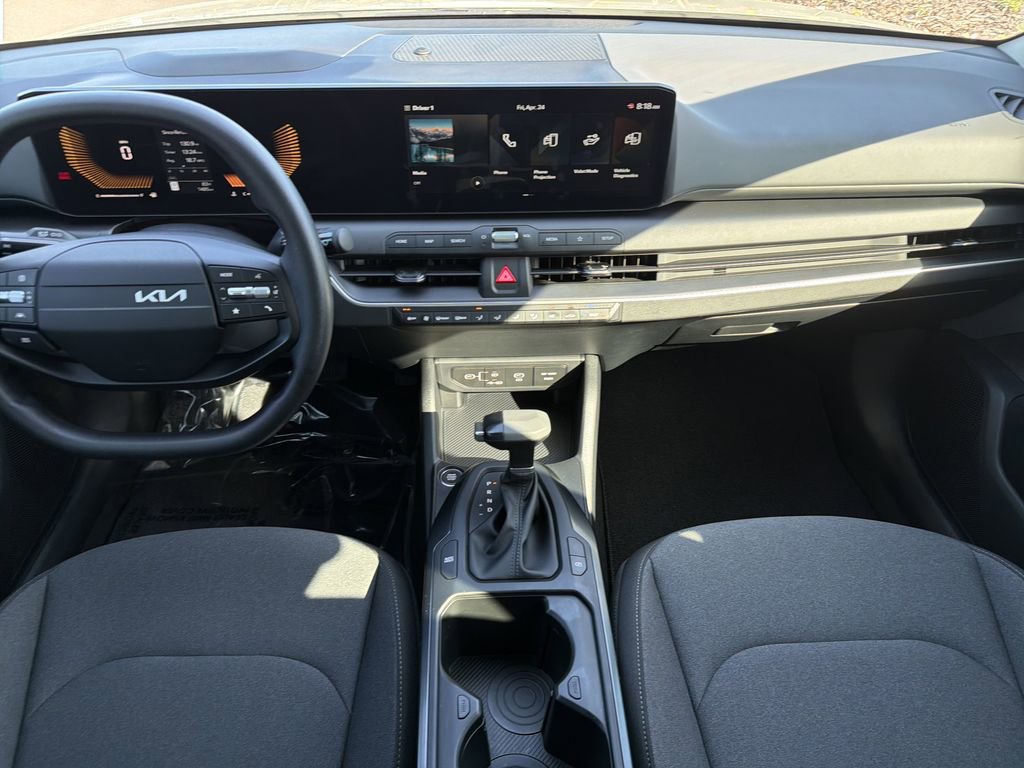 Used 2025 Kia K4 LXS FWD image 12