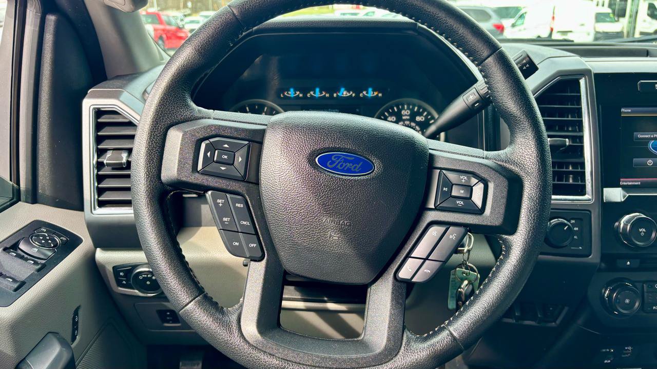 Used 2015 Ford F150 XLT w/ Equipment Group 302A Luxury AWD/4WD image 18