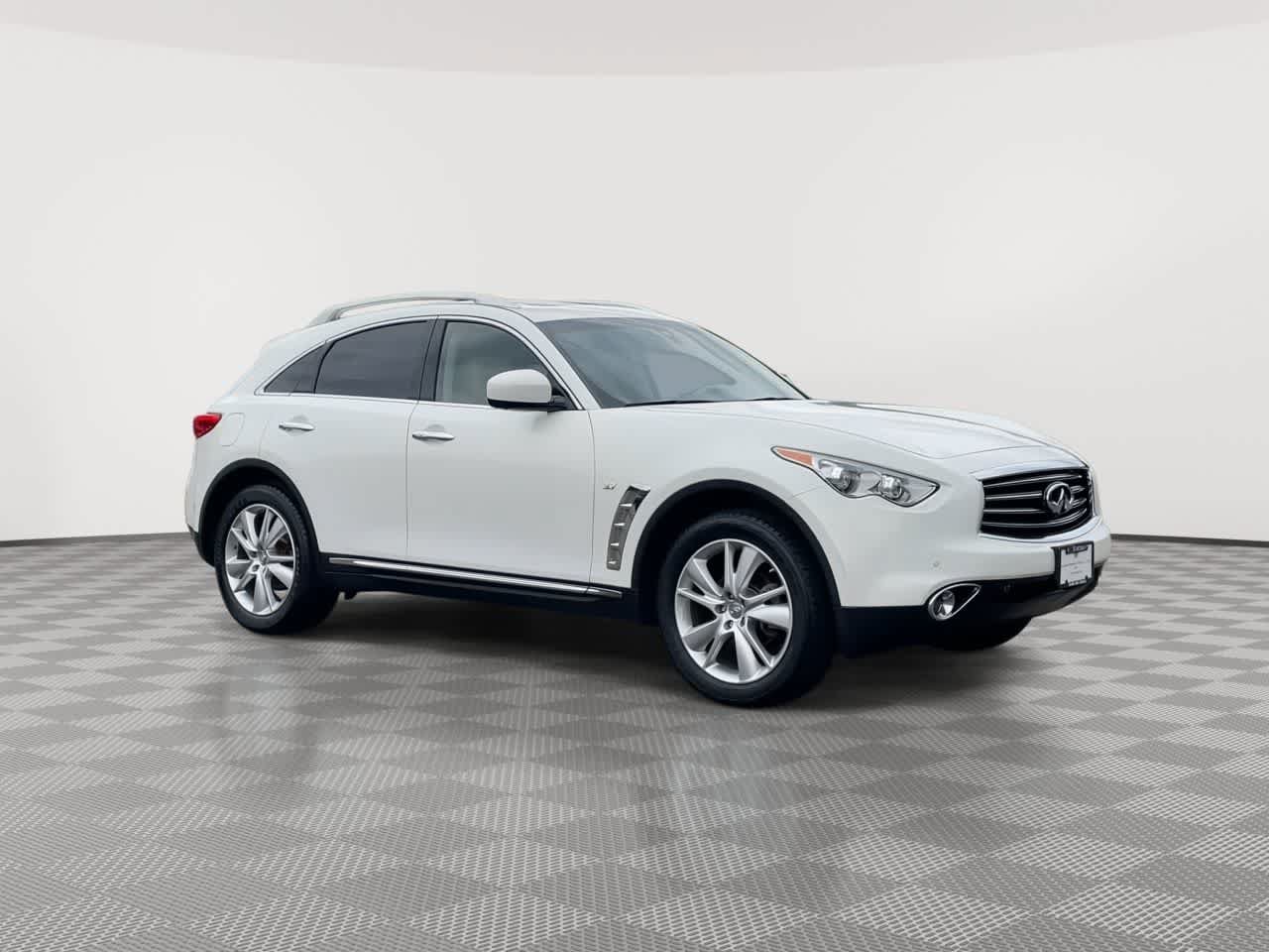Used 2015 INFINITI QX70 AWD w/ Premium Package video 2
