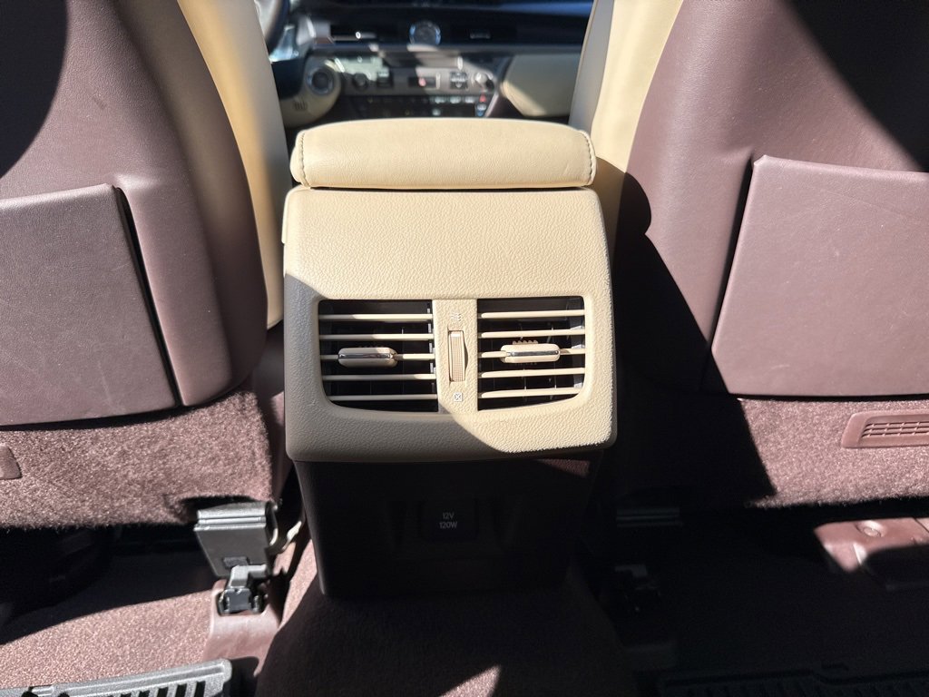 Used 2016 Lexus ES 350 w/ Premium Package w/Wood Trim image 21