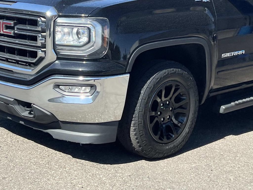 Used 2017 GMC Sierra 1500 SLE w/ SLE Value Package AWD/4WD image 7