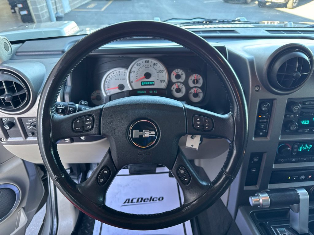 Used 2004 HUMMER H2 w/ Preferred Equipment Group AWD/4WD image 17