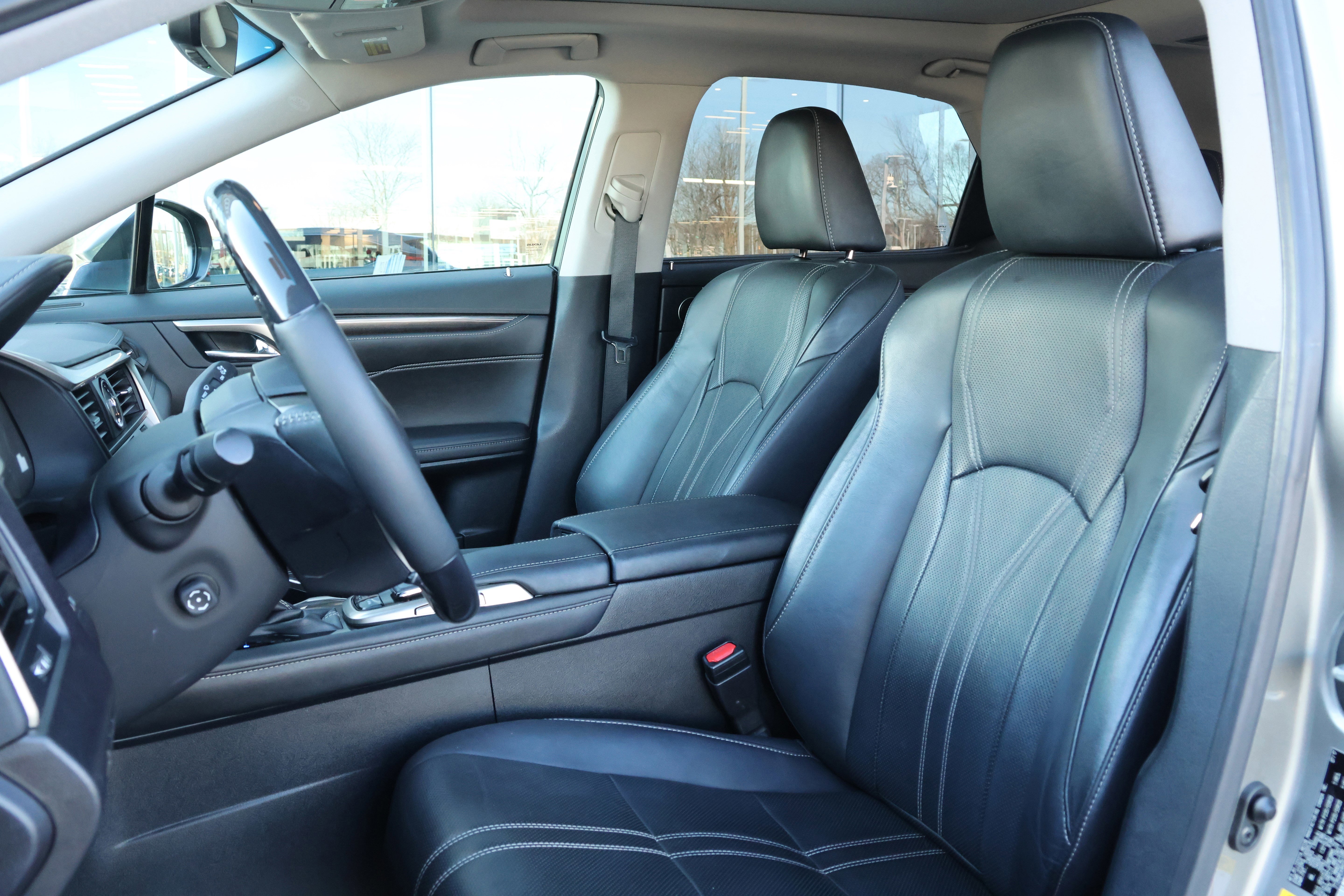 Used 2017 Lexus RX 450h AWD image 33