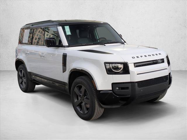 Used 2026 Land Rover Defender 110 X-Dynamic SE AWD/4WD image 7
