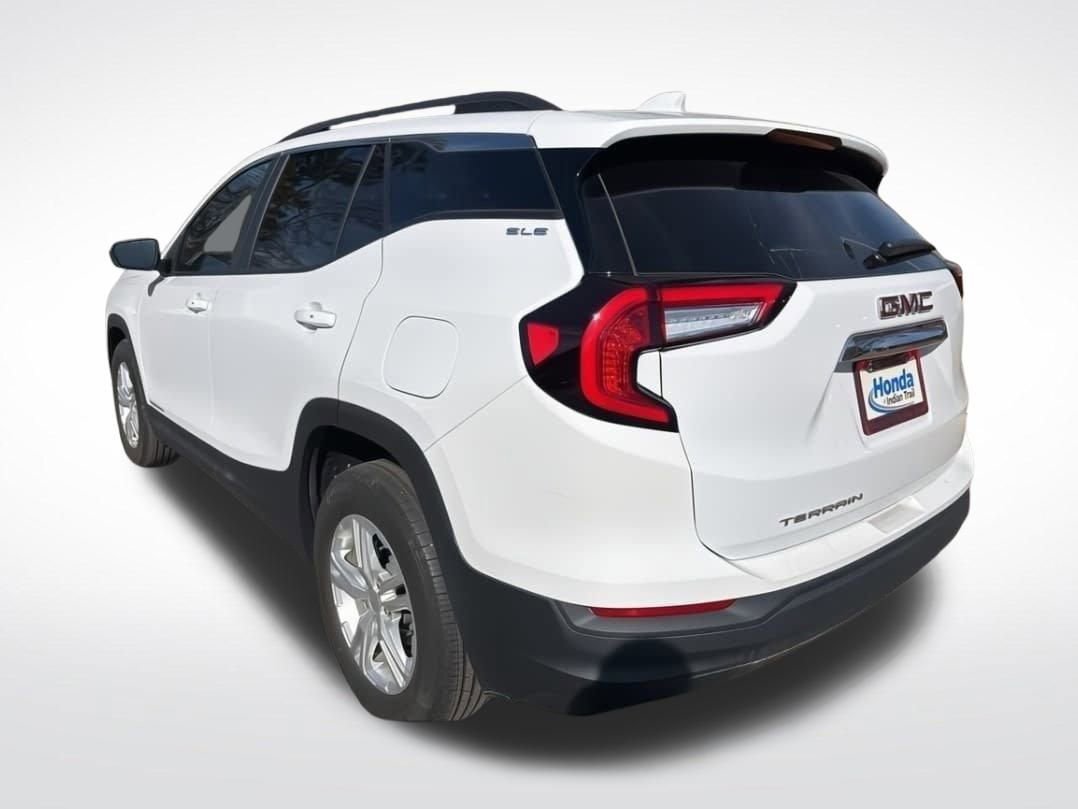 Used 2022 GMC Terrain SLE w/ Driver Convenience Package image 8