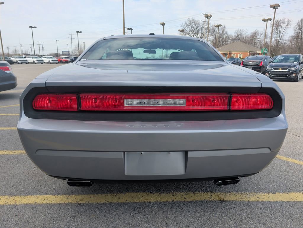 Used 2014 Dodge Challenger SXT image 6