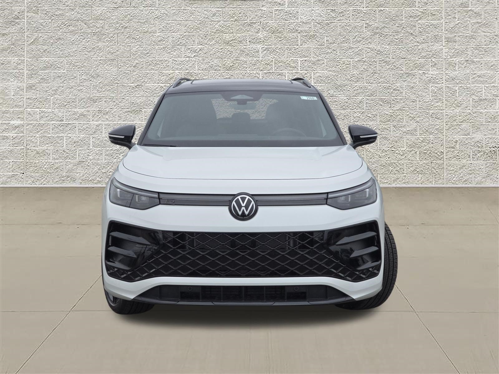 New 2026 Volkswagen Tiguan SE R-Line AWD/4WD image 2