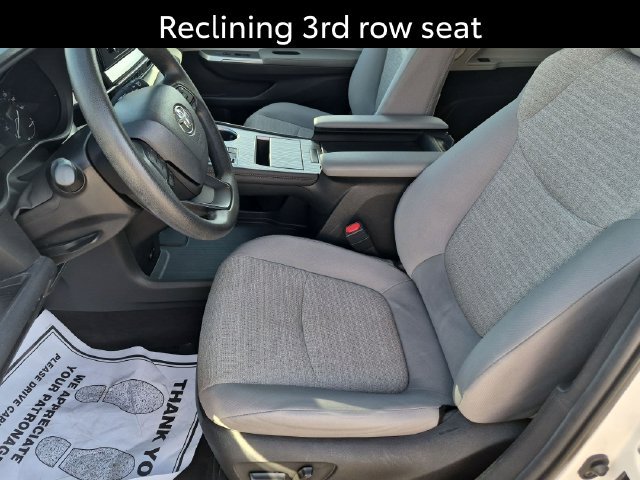 Certified 2025 Toyota Sienna LE FWD image 13