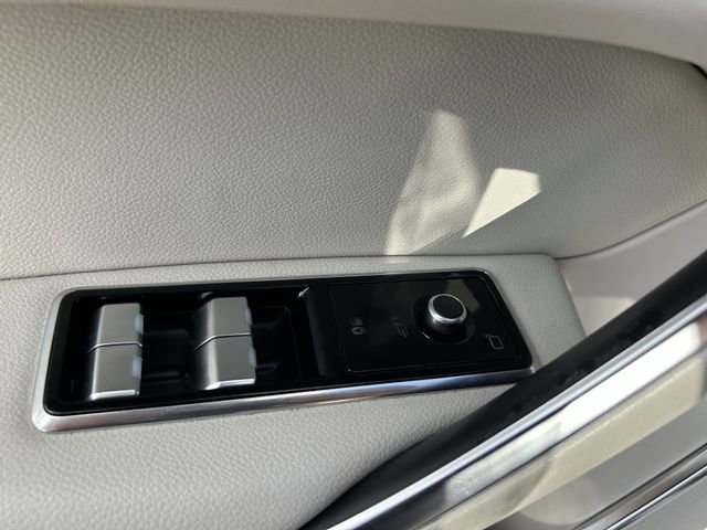 Used 2022 Jaguar F-PACE S AWD/4WD image 9
