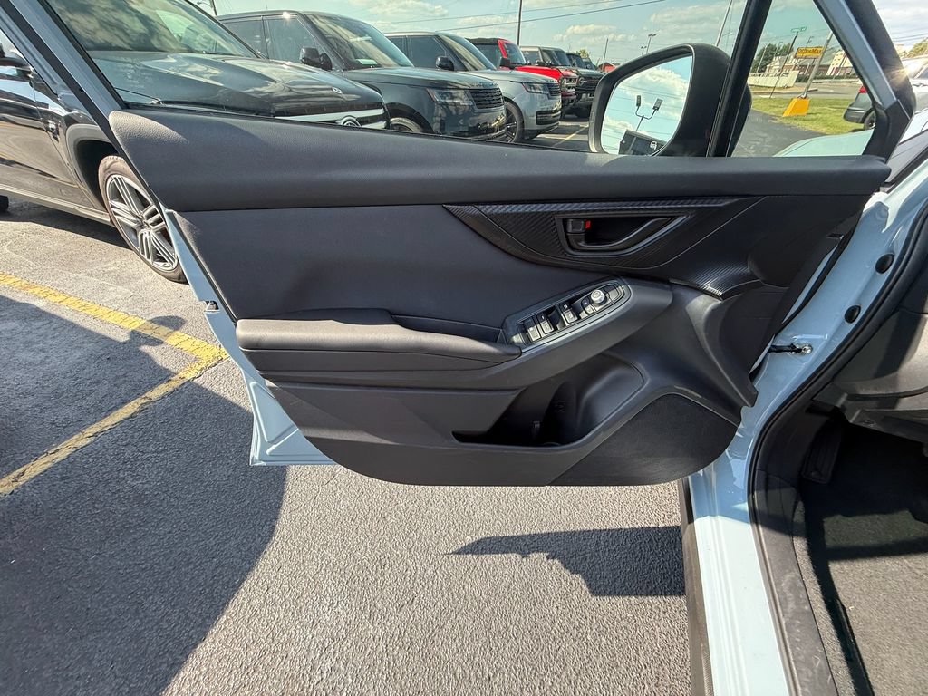 Used 2023 Subaru Crosstrek 2.0i Premium AWD/4WD image 11