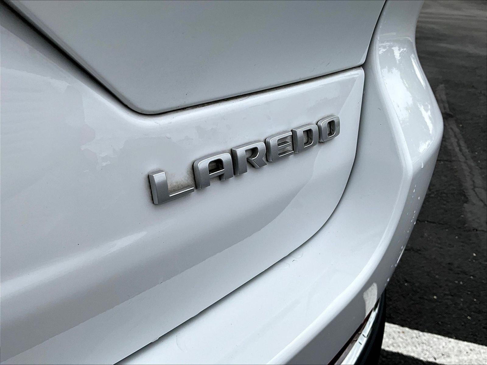 Used 2025 Jeep Grand Cherokee Laredo w/ Luxury Tech Group I AWD/4WD image 24
