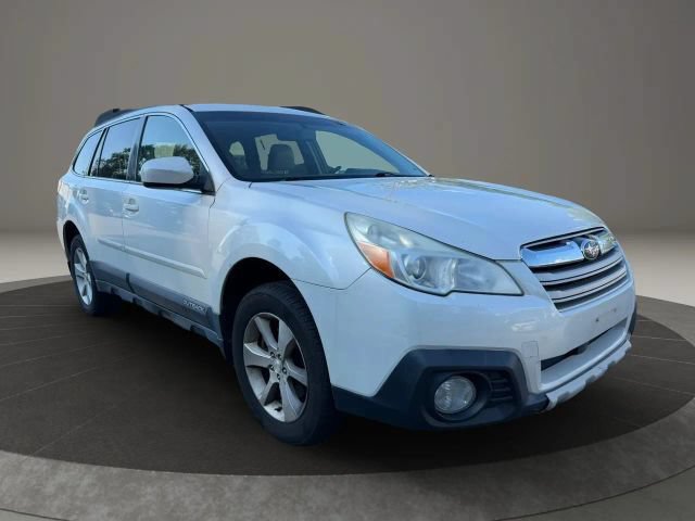 Used 2013 Subaru Outback 3.6R Limited w/ Moonroof Pkg AWD/4WD image 3