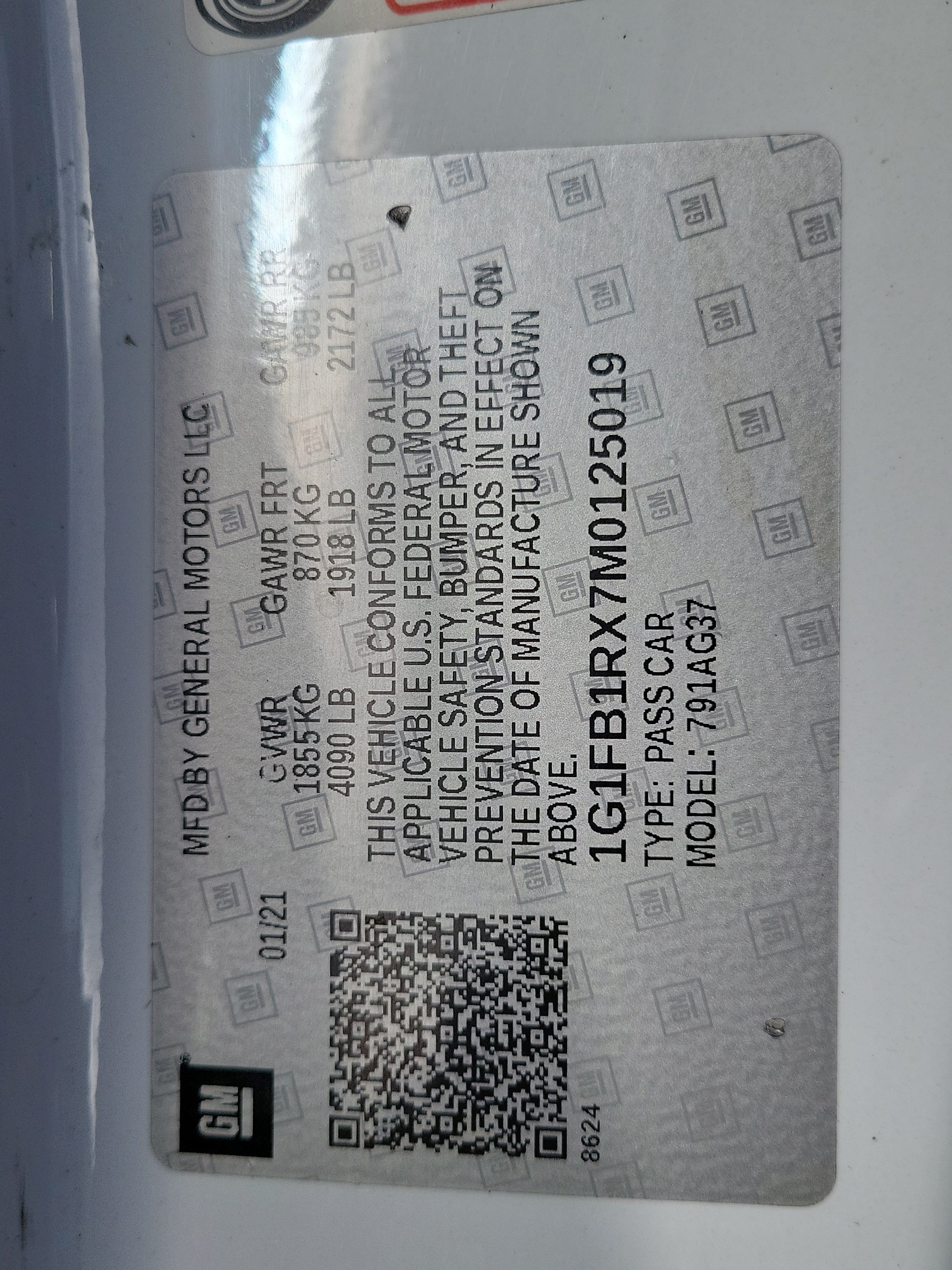 Used 2021 Chevrolet Camaro LT RWD image 28