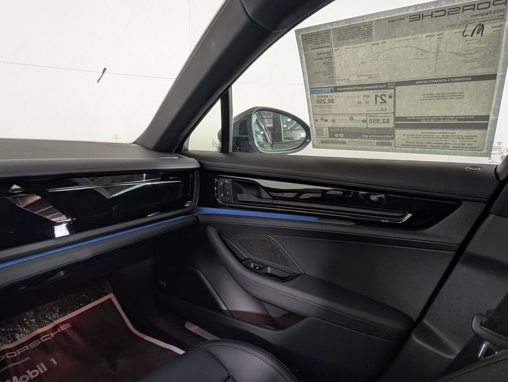 New 2026 Porsche Panamera image 23