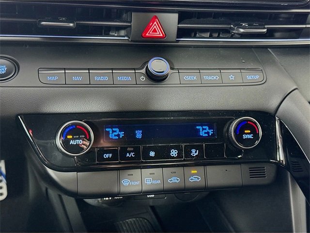 New 2025 Hyundai Elantra SEL image 17