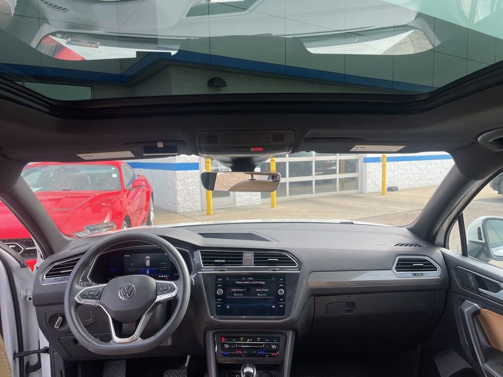 Used 2022 Volkswagen Tiguan SE image 12