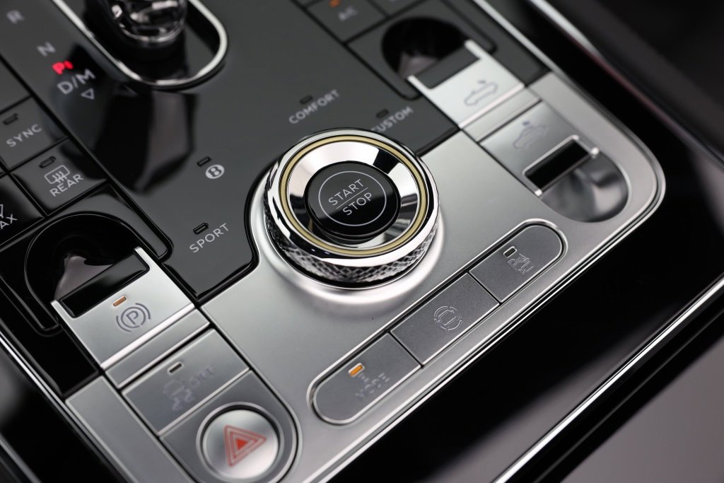 Used 2025 Bentley Continental GTC image 33