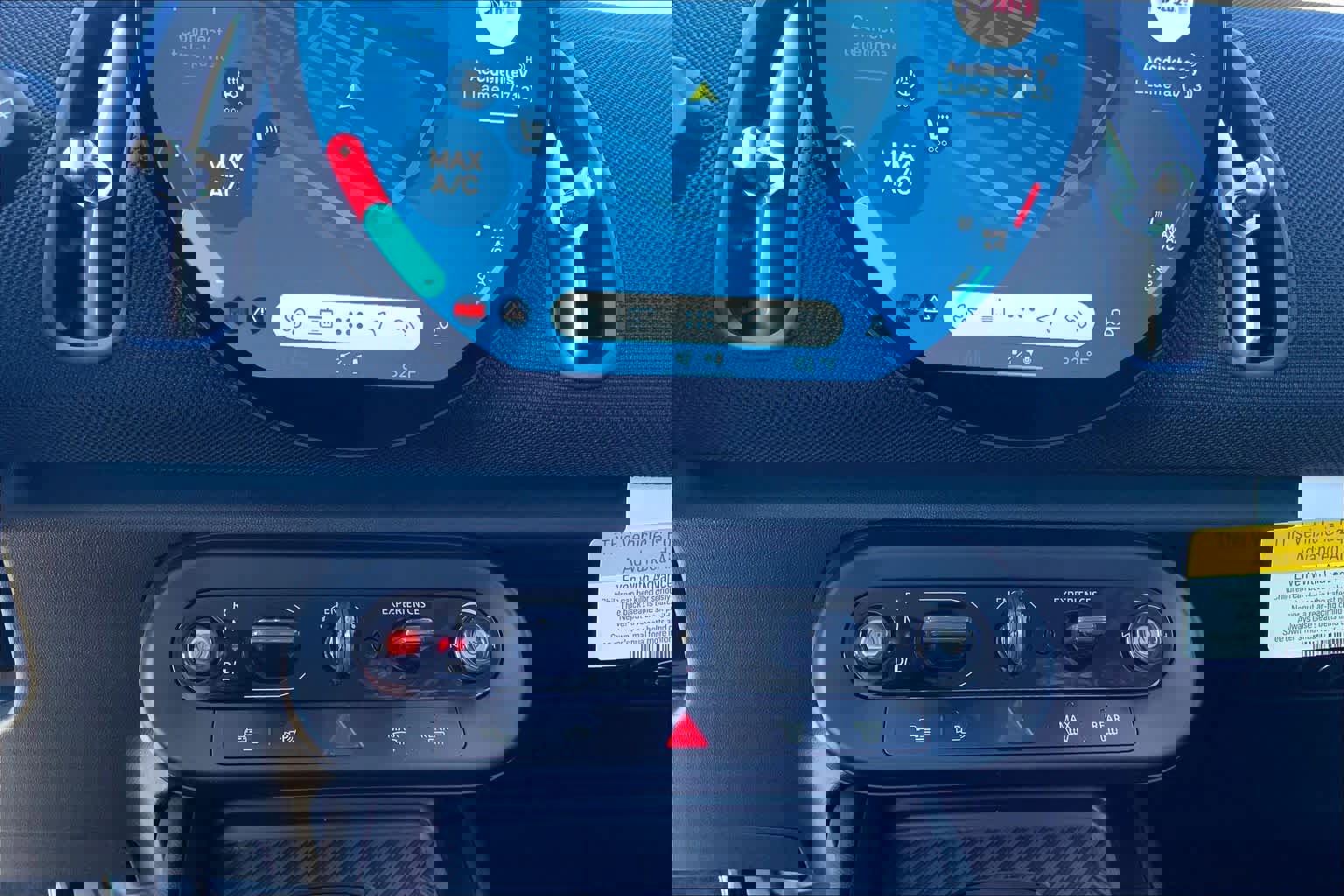 New 2025 MINI Cooper Countryman S w/ Comfort Package Max image 18