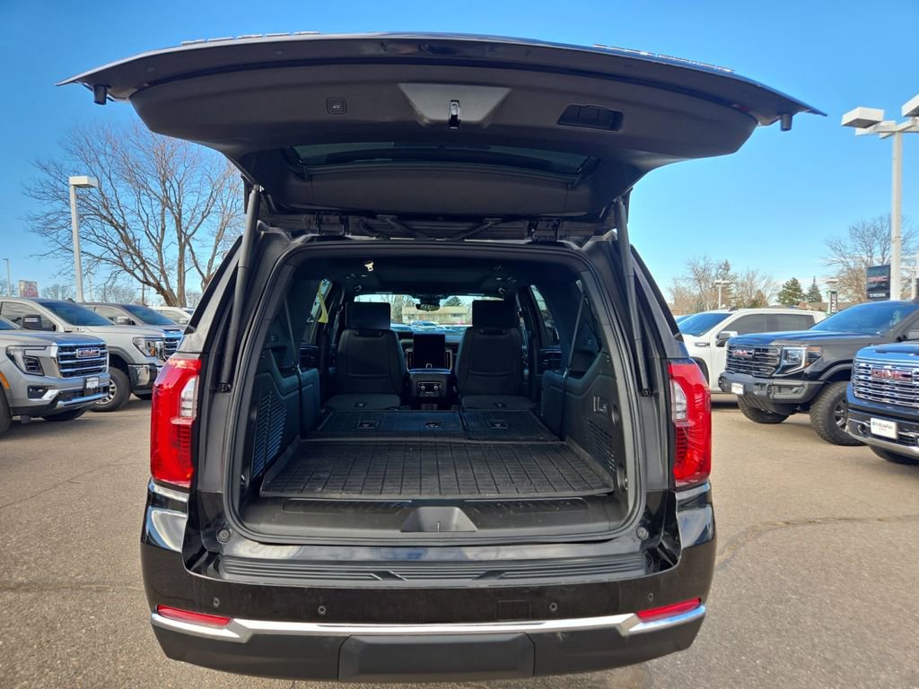 Used 2025 GMC Yukon XL Elevation w/ Elevation Premium Package image 23
