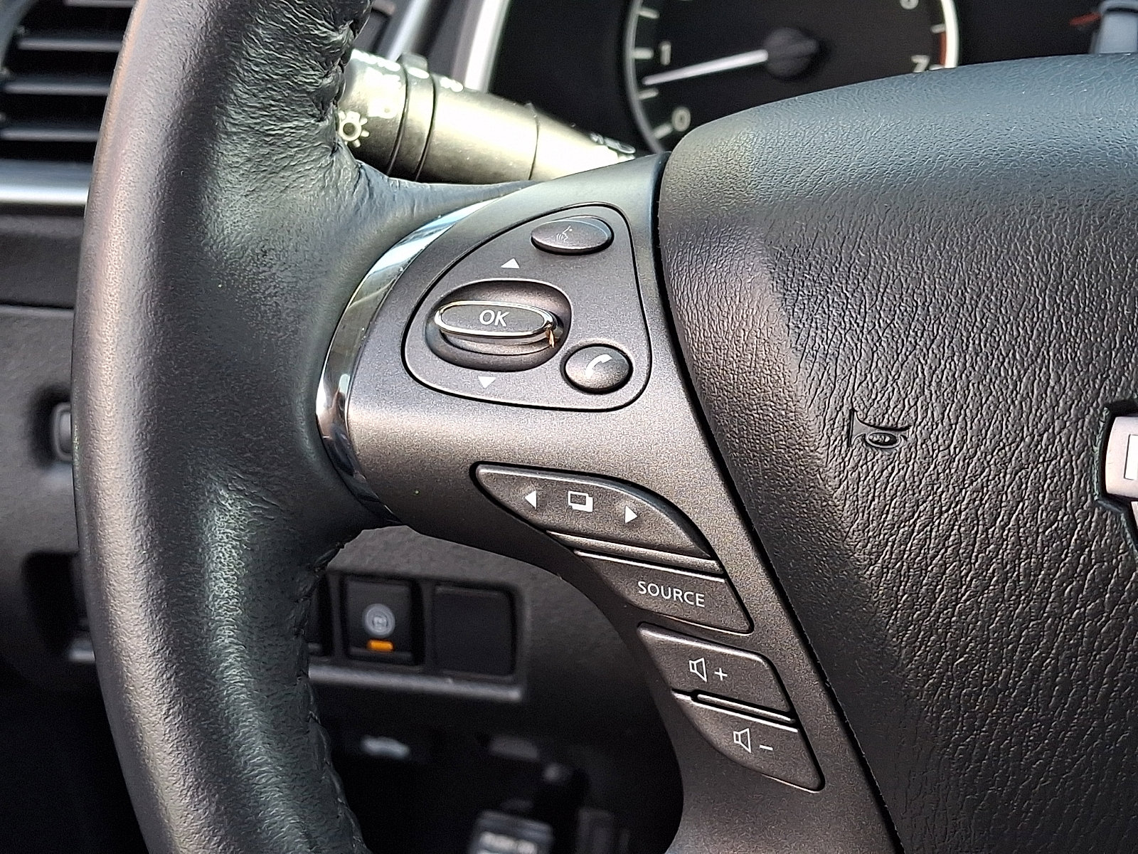 Used 2023 Nissan Murano Platinum w/ Cargo Package AWD/4WD image 24