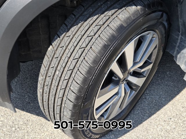 Used 2025 Nissan Pathfinder SL AWD/4WD image 21