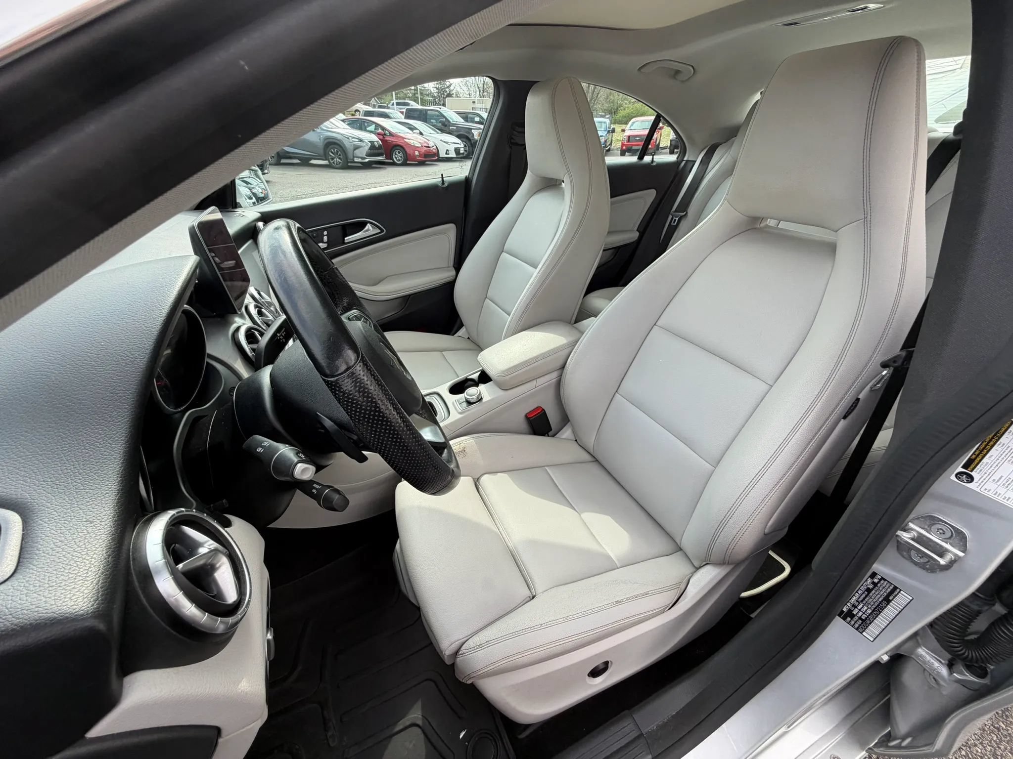 Used 2019 Mercedes-Benz CLA 250 4MATIC image 22