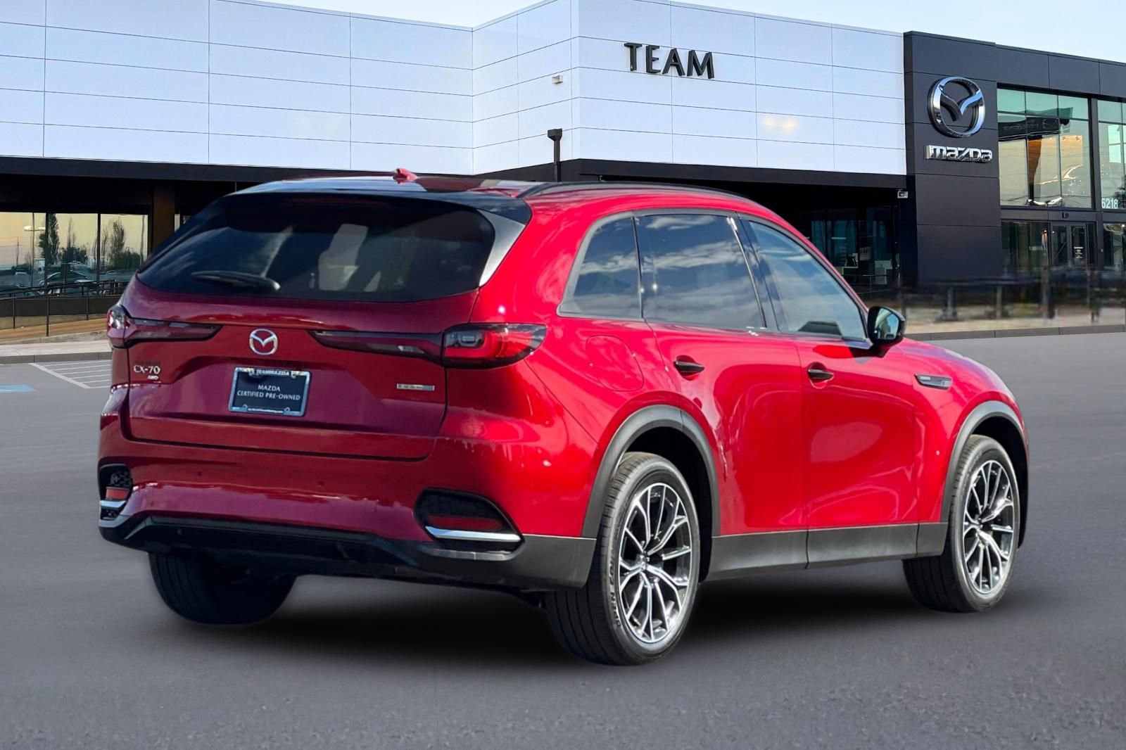 Certified 2025 MAZDA CX-70 Plug-In Hybrid w/ Premium Pkg image 4
