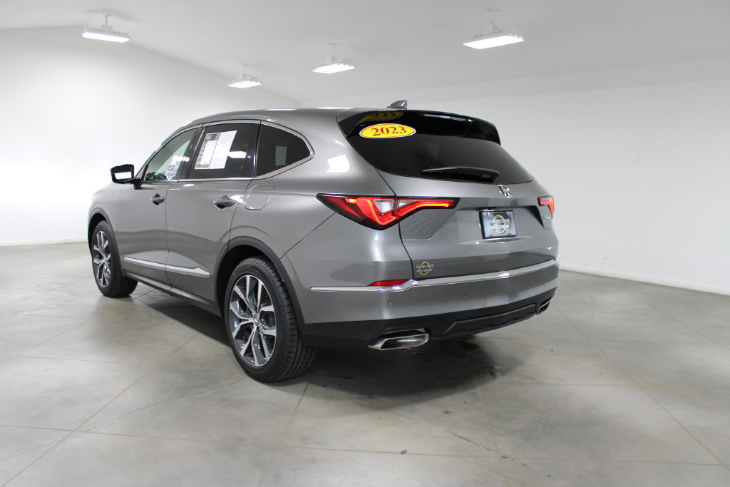 Used 2023 Acura MDX w/ Technology Package AWD/4WD image 8