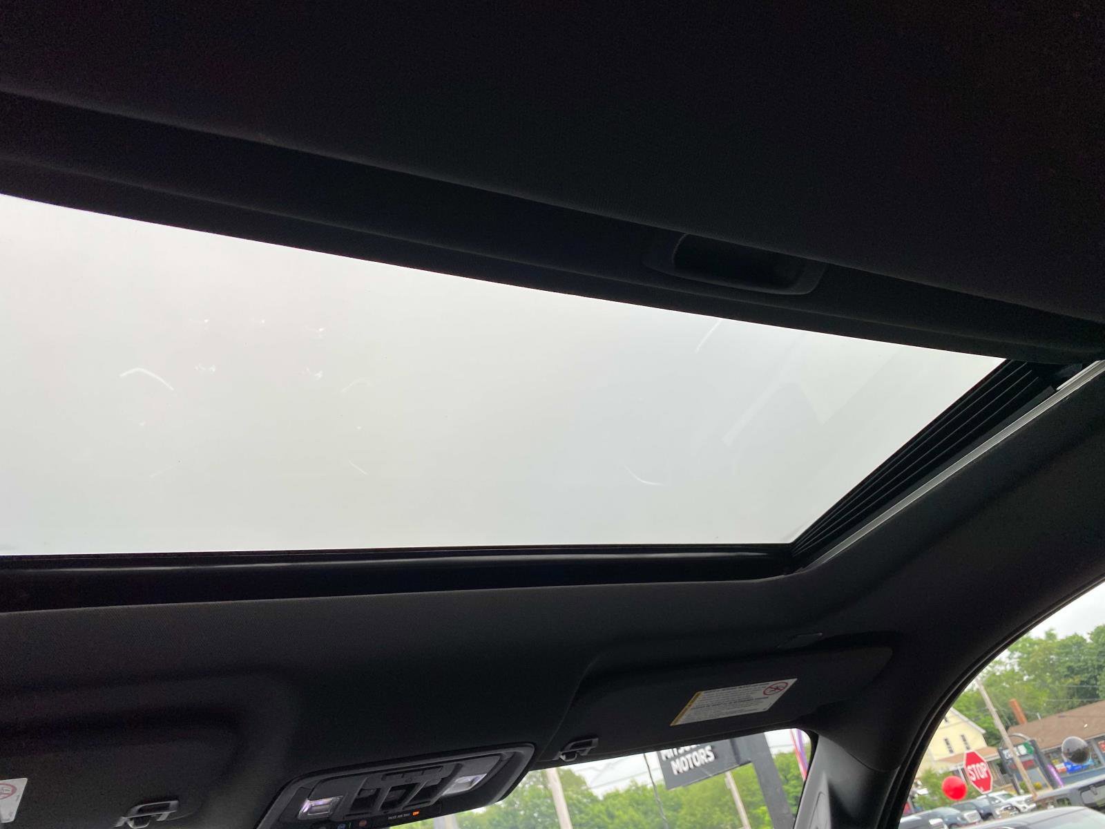 Used 2022 GMC Sierra 2500 AT4 w/ AT4 Preferred Package image 13