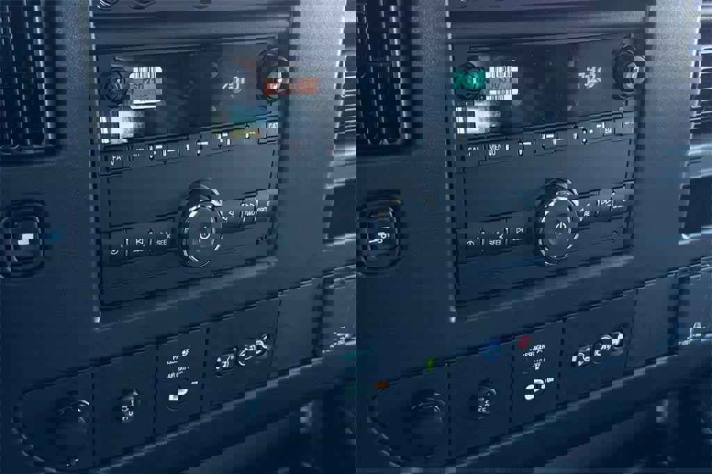 New 2025 Chevrolet Express 2500 w/ Enhanced Convenience Package image 18