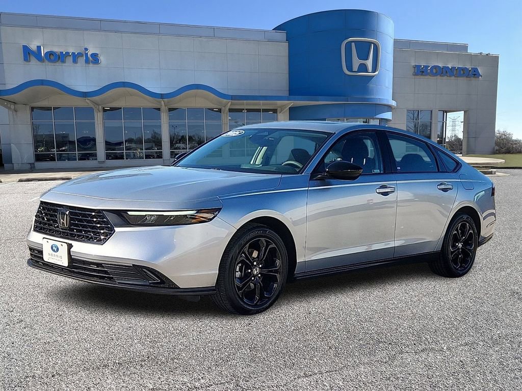 Certified 2025 Honda Accord SE image 2