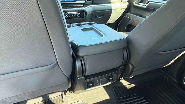 Used 2025 Chevrolet Silverado 1500 LT AWD/4WD image 20