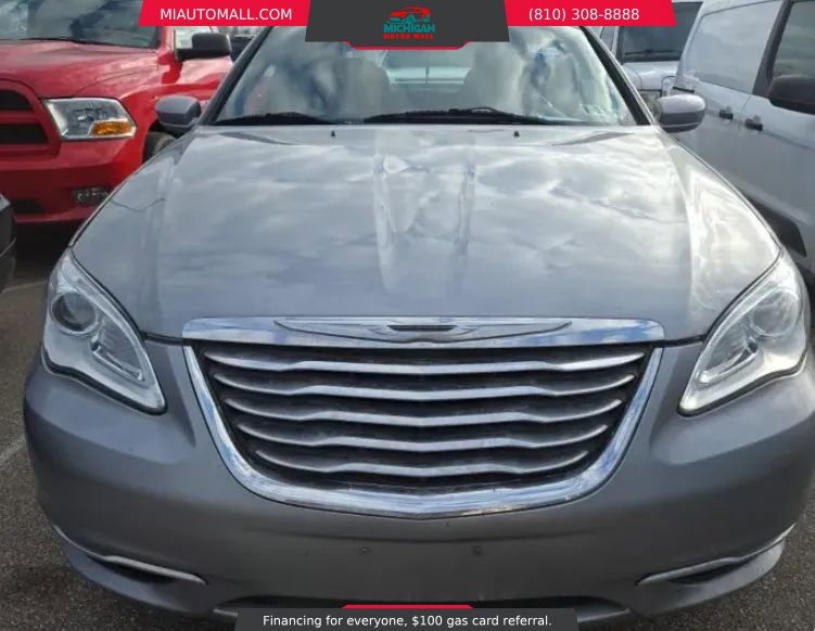 Used 2013 Chrysler 200 Touring image 6
