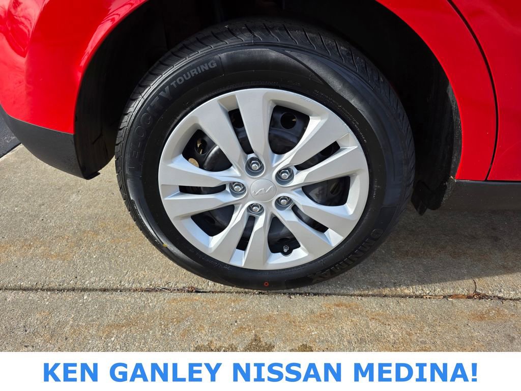 Used 2023 Kia Soul LX image 22