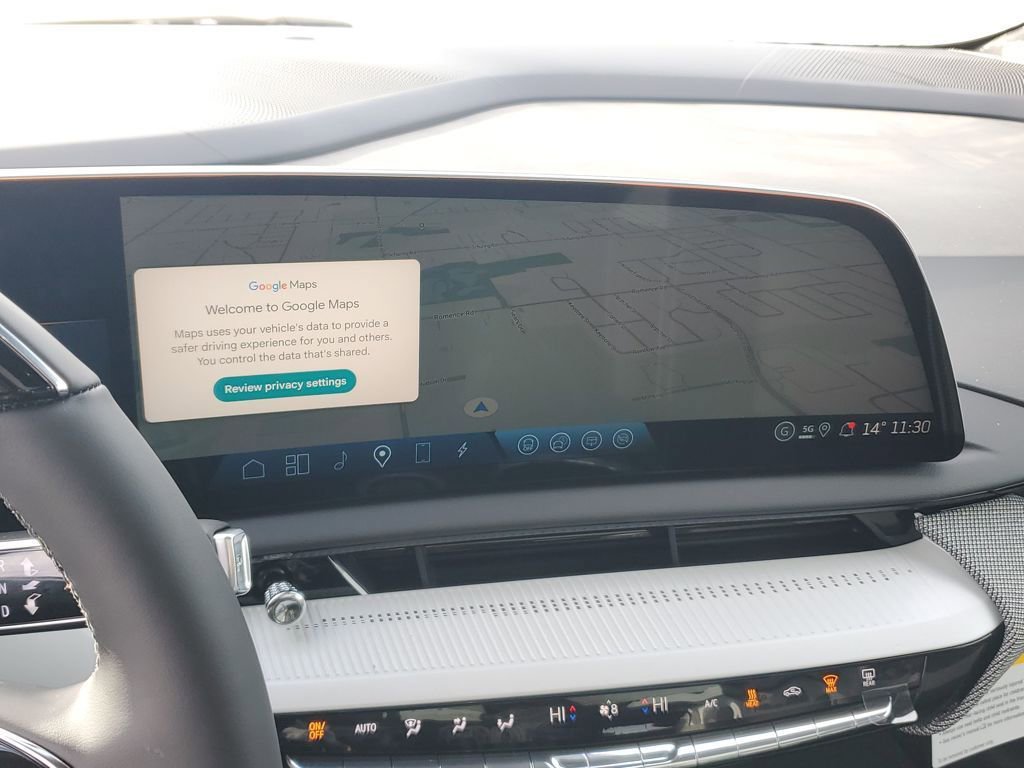 New 2026 Cadillac Optiq Luxury 1 image 13