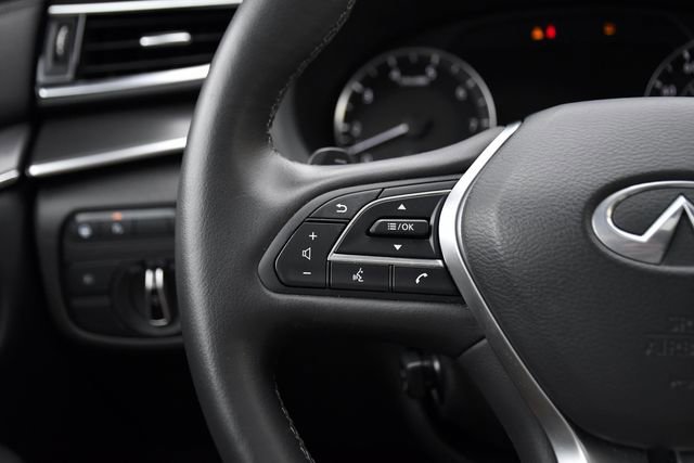 Used 2025 INFINITI QX55 Essential w/ Cargo Package image 8