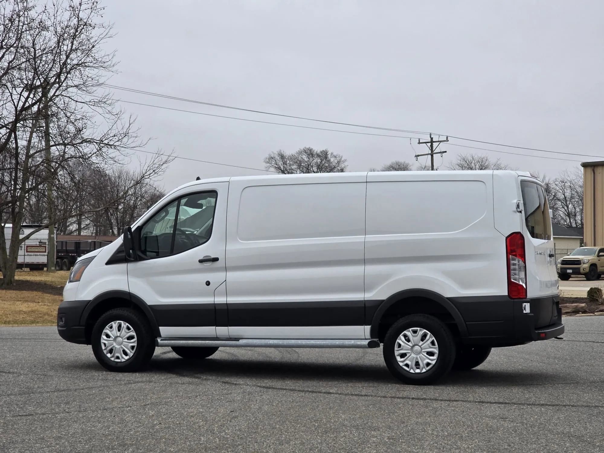 Used 2024 Ford Transit 250 Low Roof w/ Exterior Upgrade Package image 8