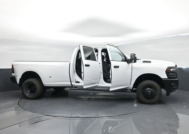 New 2026 RAM 3500 Tradesman AWD/4WD image 65
