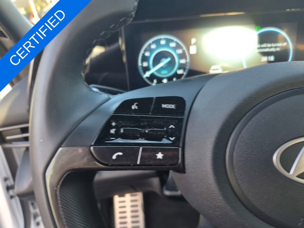 Used 2025 Hyundai Elantra SEL image 13