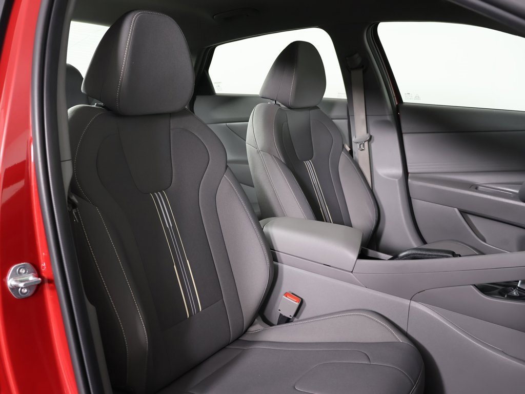 Certified 2023 Hyundai Elantra SEL image 26