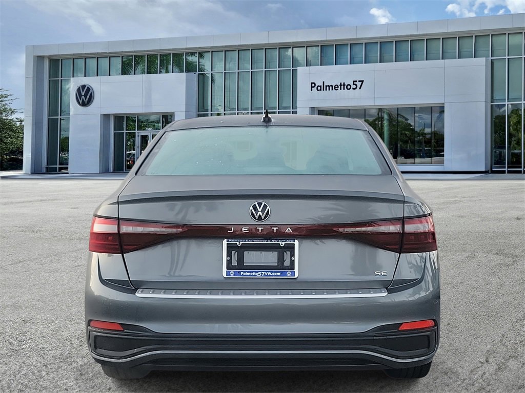 Used 2025 Volkswagen Jetta SE w/ Black Wheel Package image 5