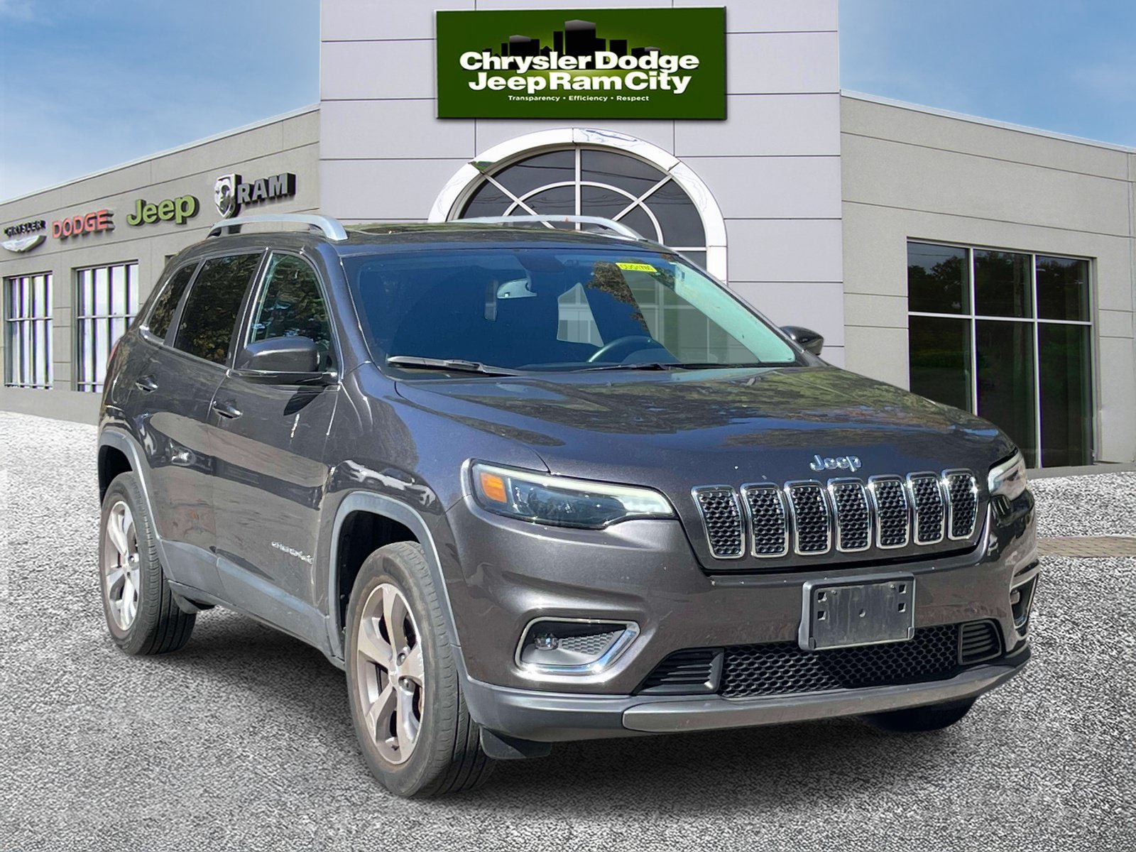 Used 2019 Jeep Cherokee Limited AWD/4WD image 4