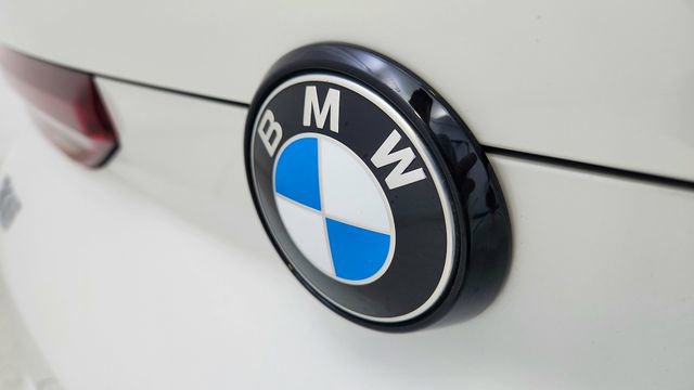 Used 2023 BMW X6 xDrive40i w/ Executive Package image 16