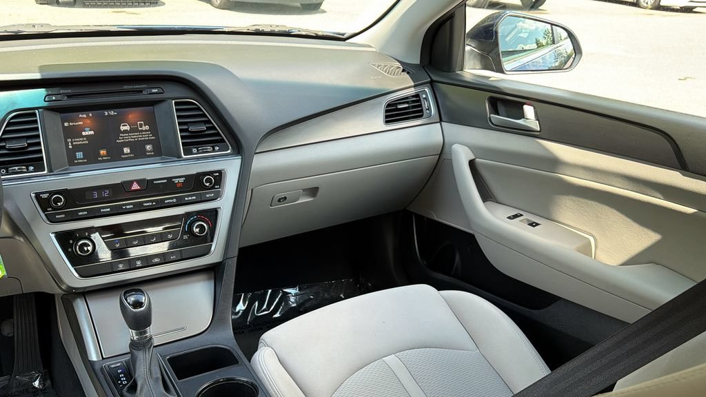 Used 2017 Hyundai Sonata Sport FWD image 8