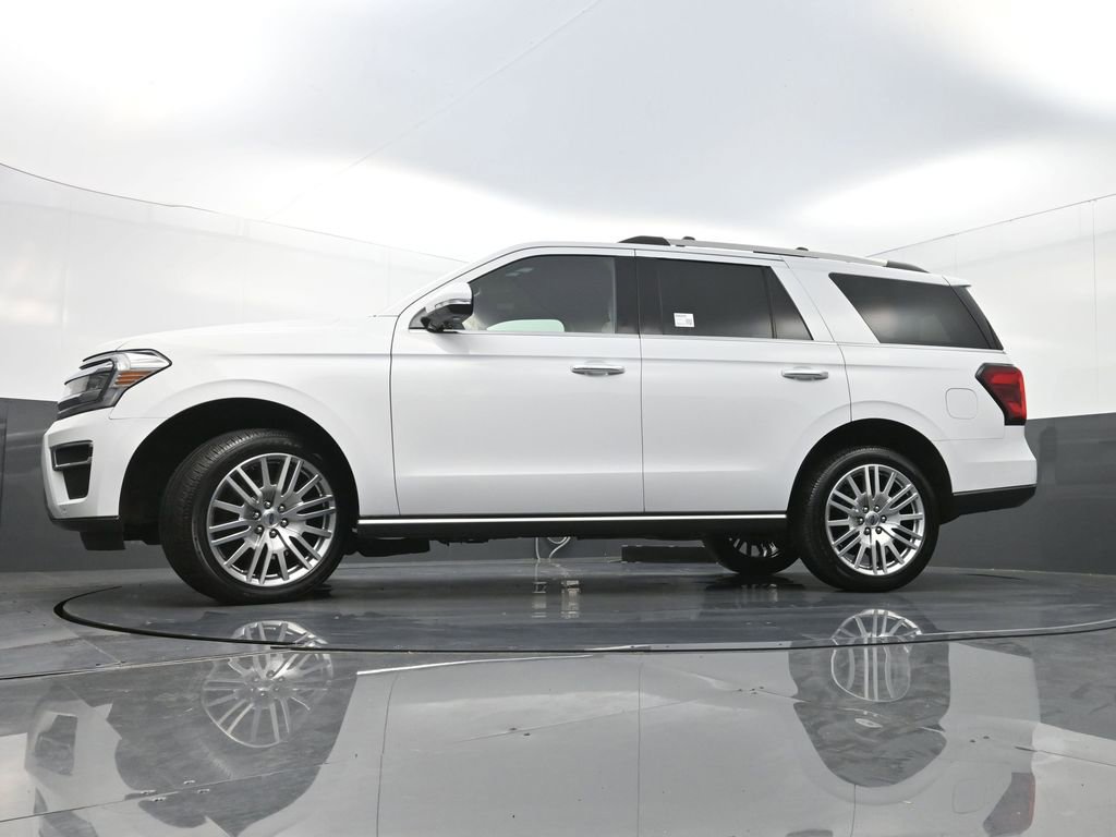 Used 2024 Ford Expedition Limited AWD/4WD image 31