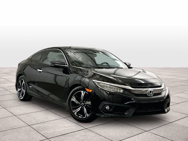 Used 2017 Honda Civic Touring image 2