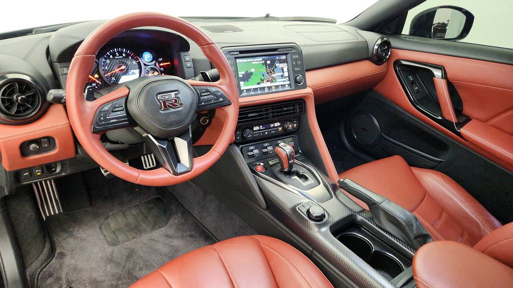 Used 2024 Nissan GT-R Premium w/ Premium Interior Package AWD/4WD image 57