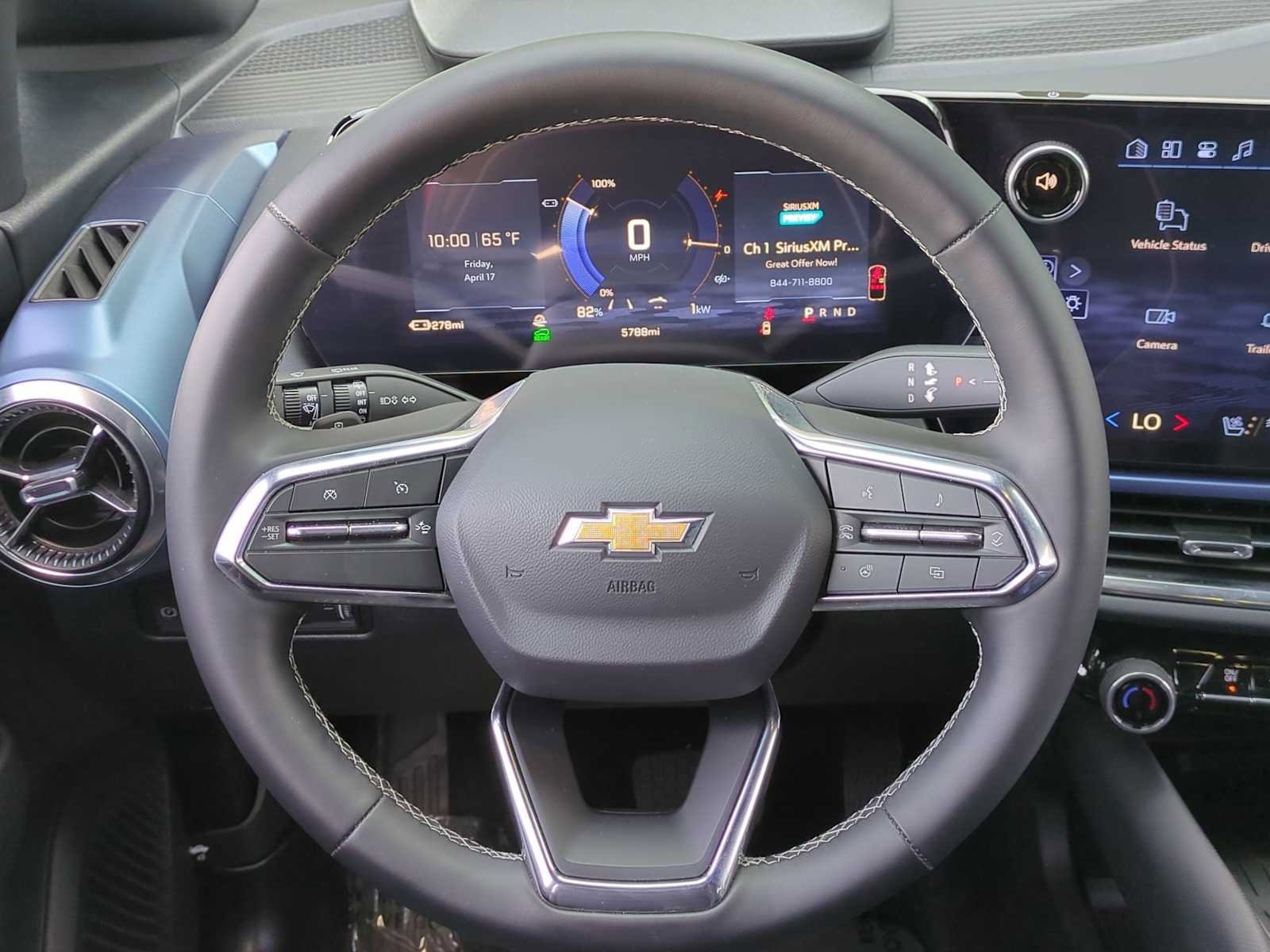 Used 2026 Chevrolet Equinox EV LT w/ Convenience Package II FWD image 14