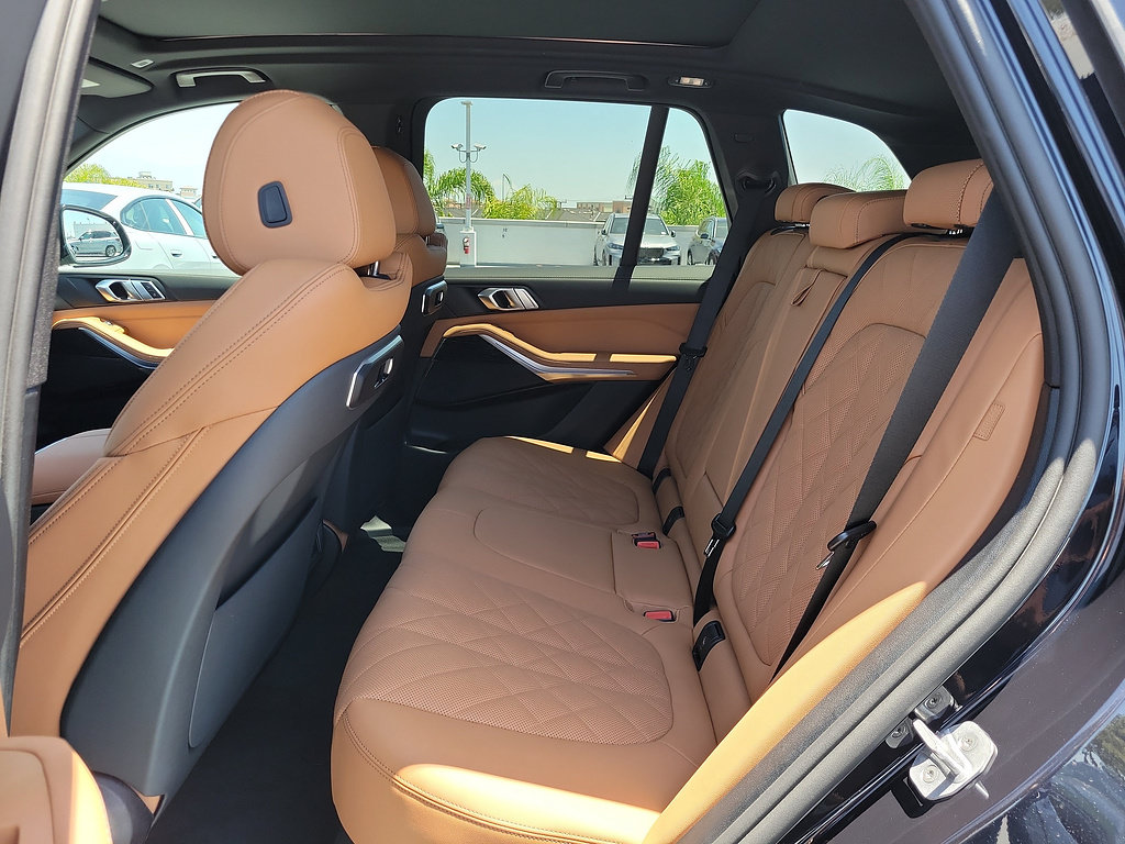 New 2026 BMW X5 xDrive50e w/ M Sport Package AWD/4WD image 15